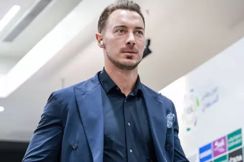 "اللاعبون مرهقون".. مدرب أهلي جدة يبرر الفوز الصعب على القادسية